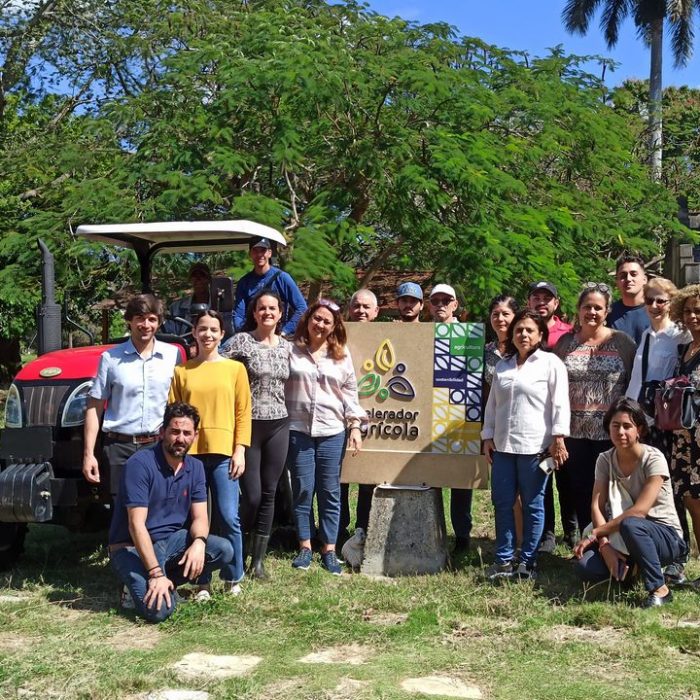 Visita CEO de Cricket el Acelerador Agrícola
