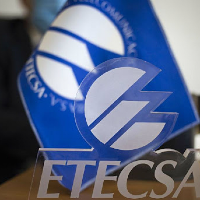 FIRMA LA FUNDACIÓN UH IMPORTANTE CONTRATO CON LA EMPRESA ETECSA S.A.